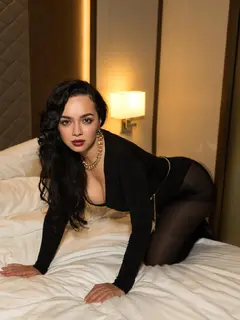 Адама эскорт в городе Дубай