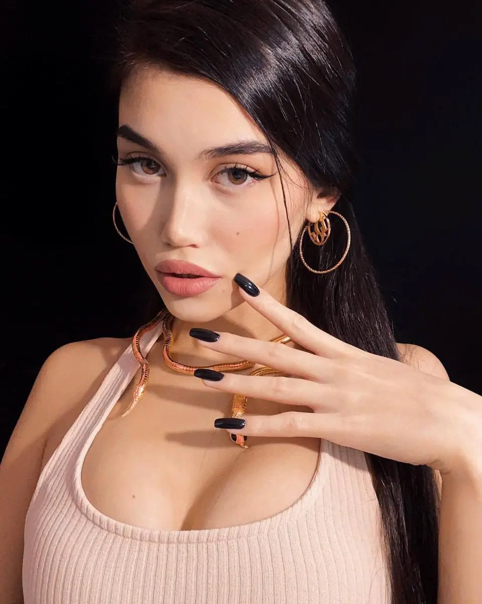 Амели эскорт в городе Дубай