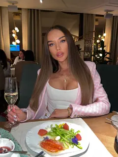 Анель эскорт в городе Дубай