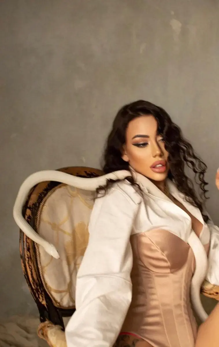 Эшли эскорт в городе Дубай