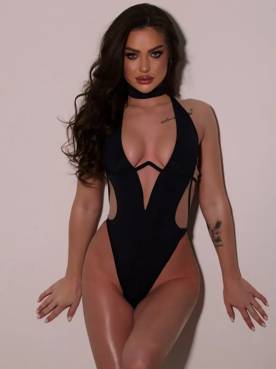 Estelle escort in Dubai