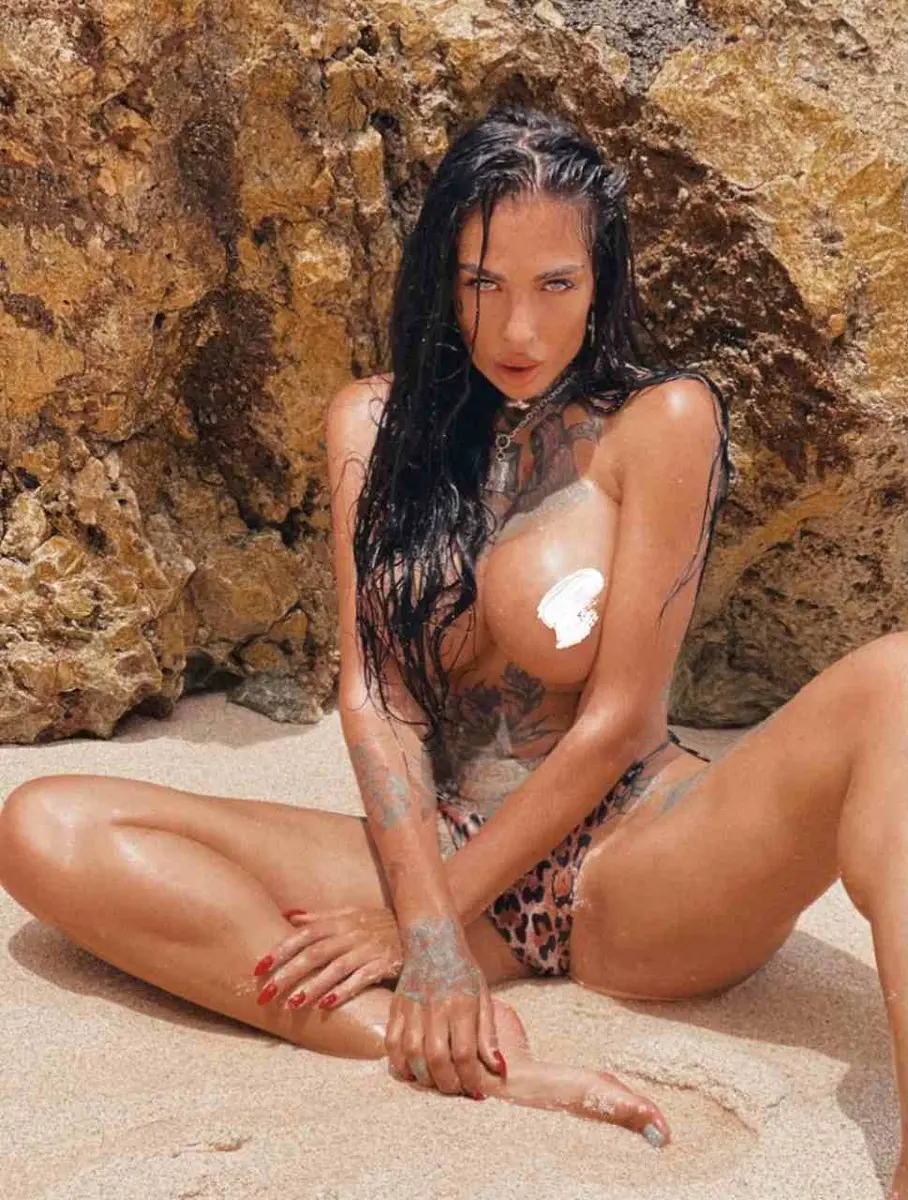 Фирника эскорт в городе Дубай