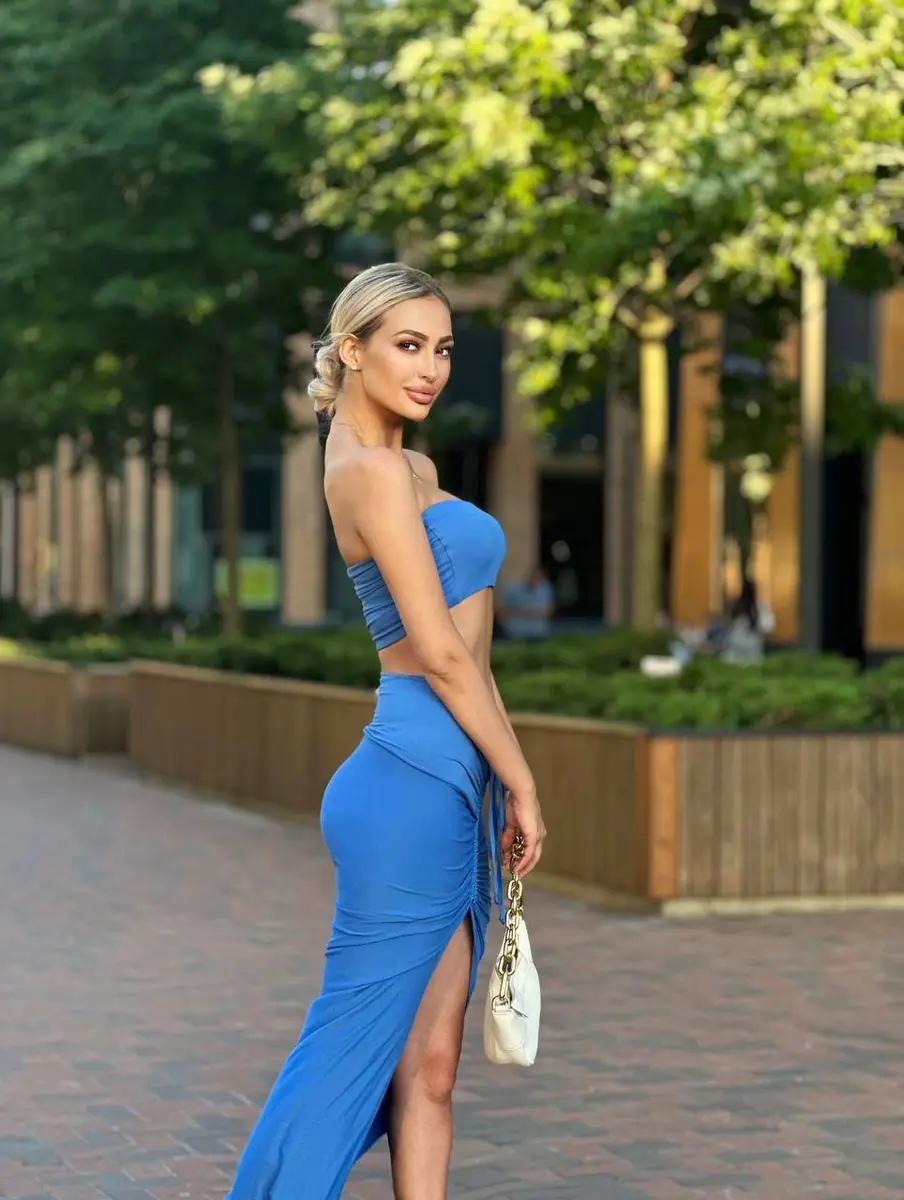 Искорка эскорт в городе Дубай