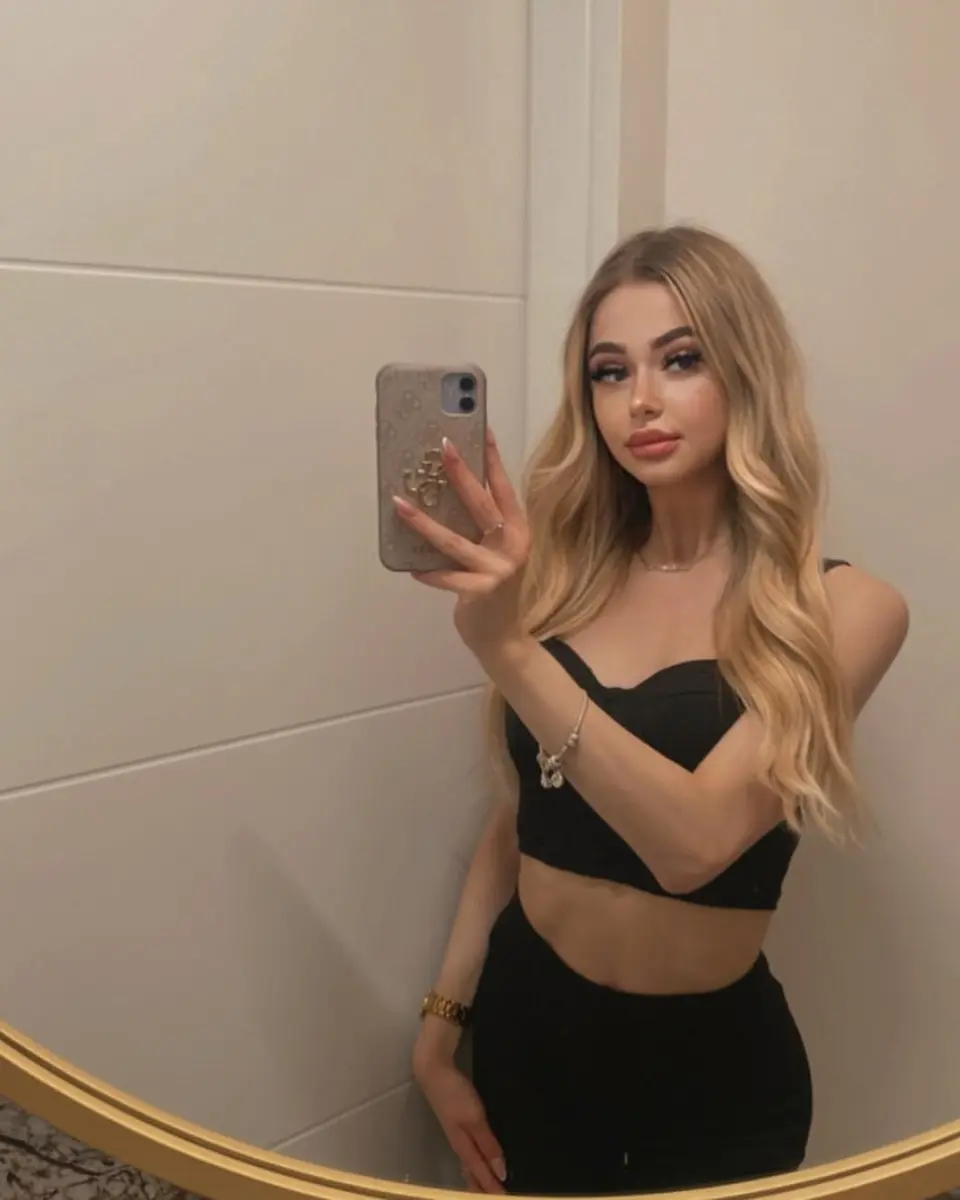 Mirella escort in Dubai