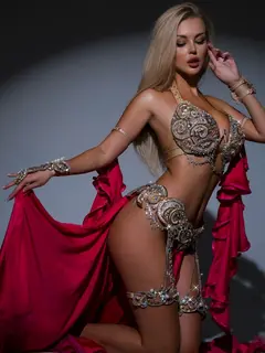 Намил эскорт в городе Дубай