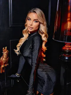 Никани эскорт в городе Дубай