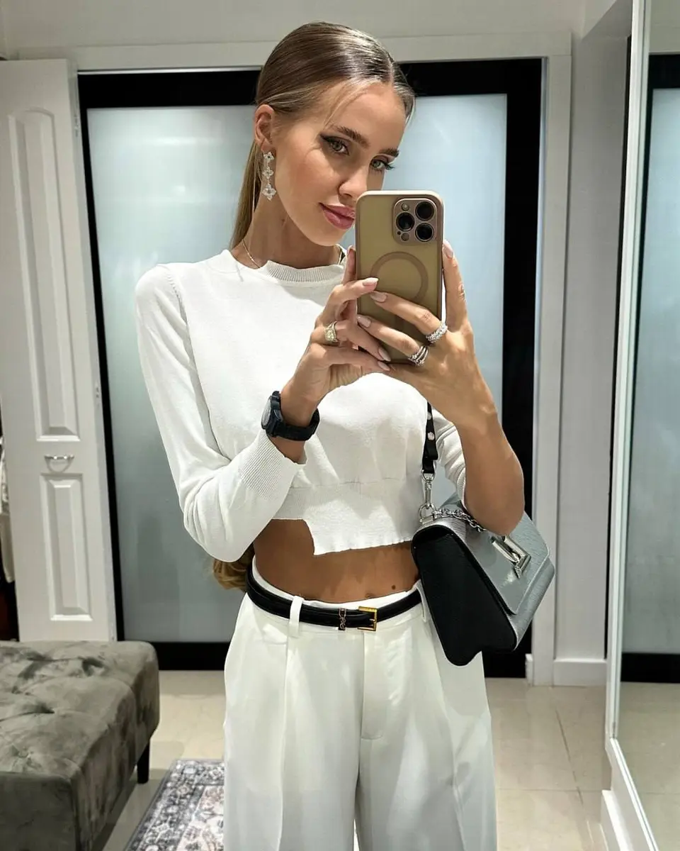 Ruby escort in Dubai