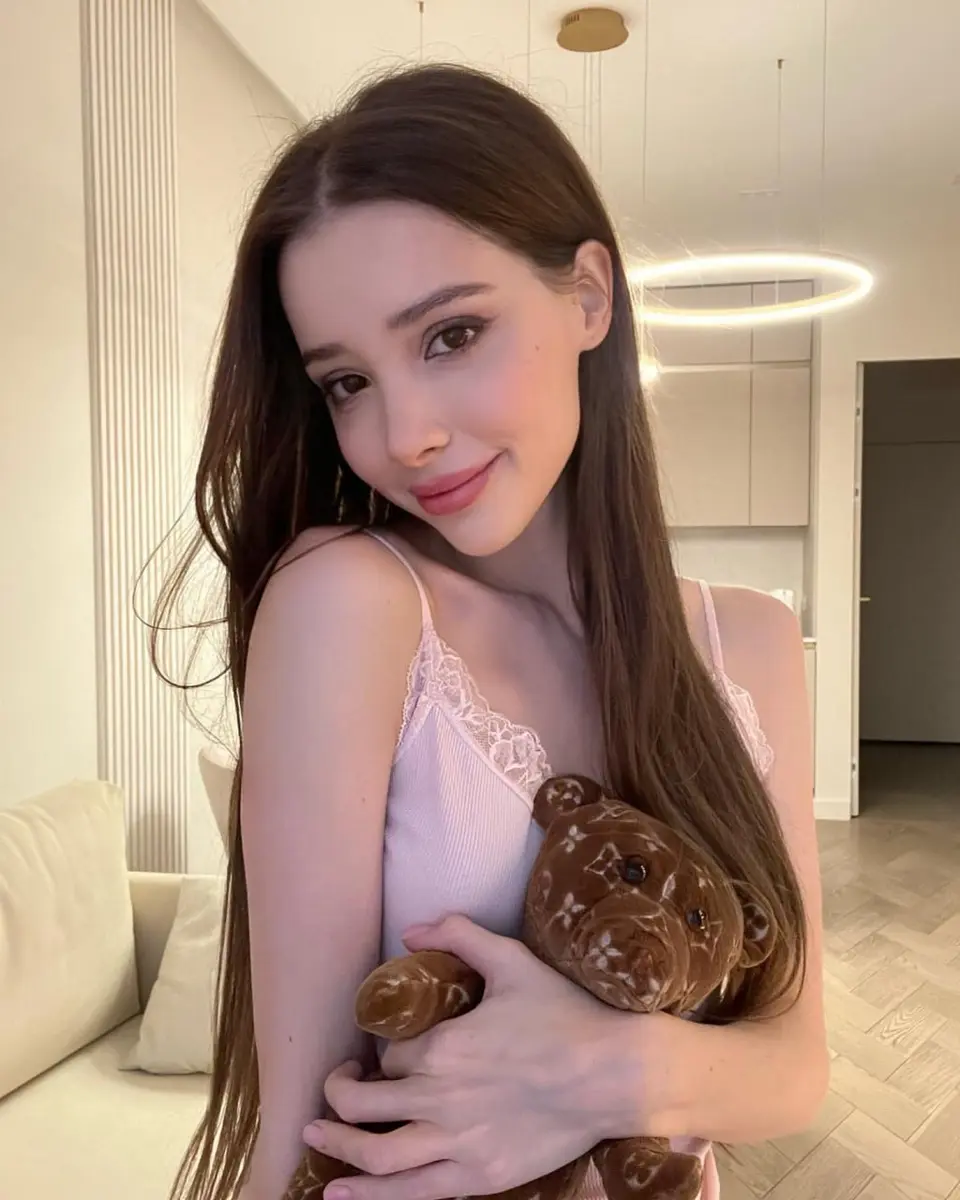Sarah escort in Dubai