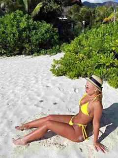 Сармита эскорт в городе Дубай