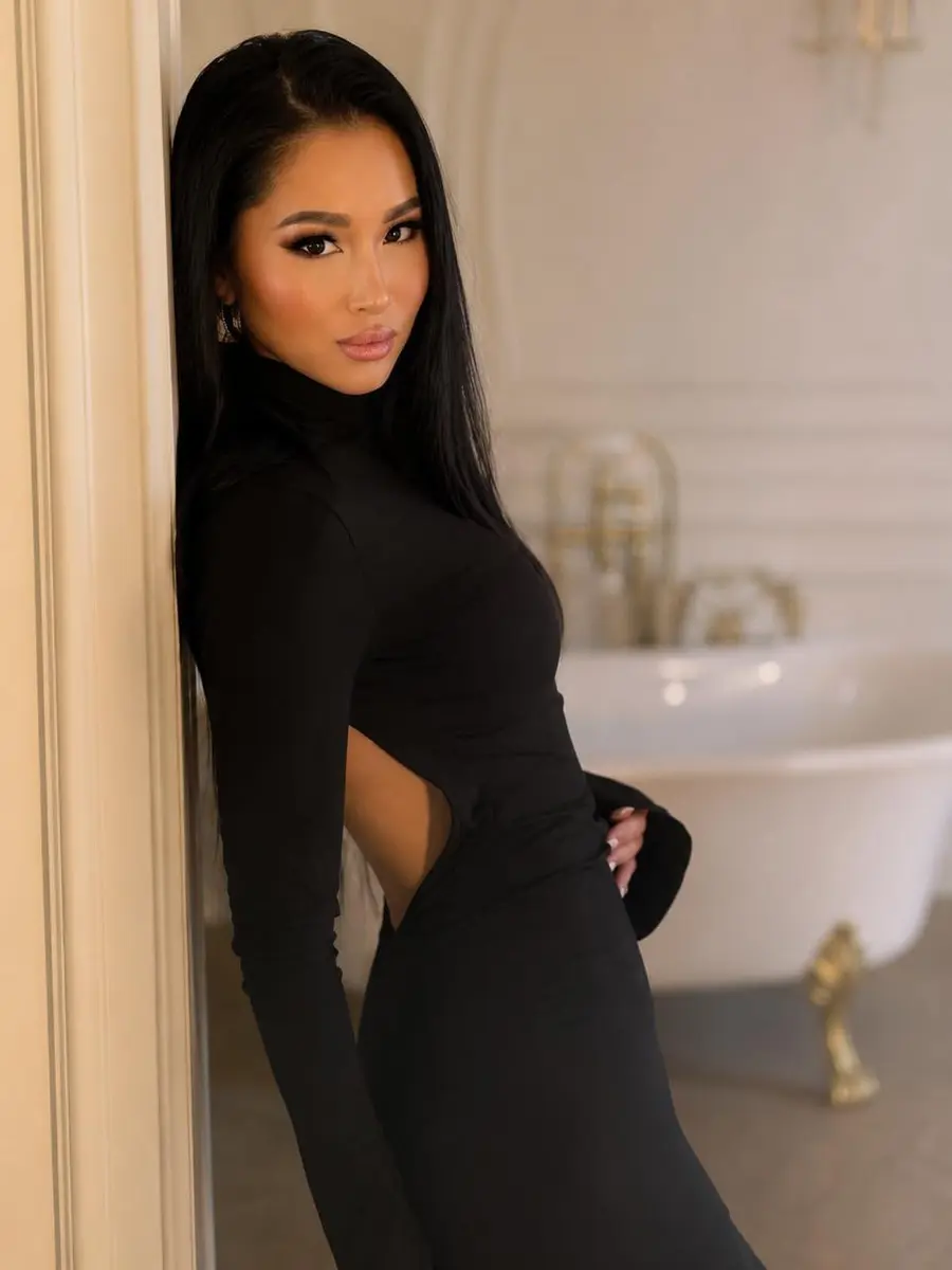 Shakira escort in Dubai
