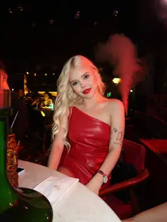 Шанни эскорт в городе Дубай